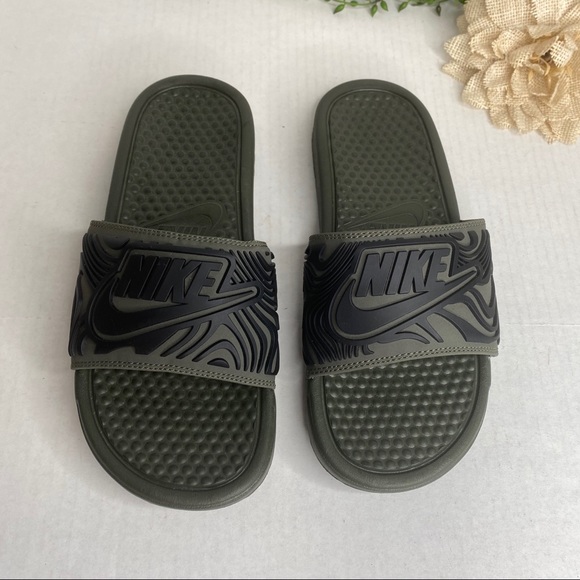 nike benassi olive
